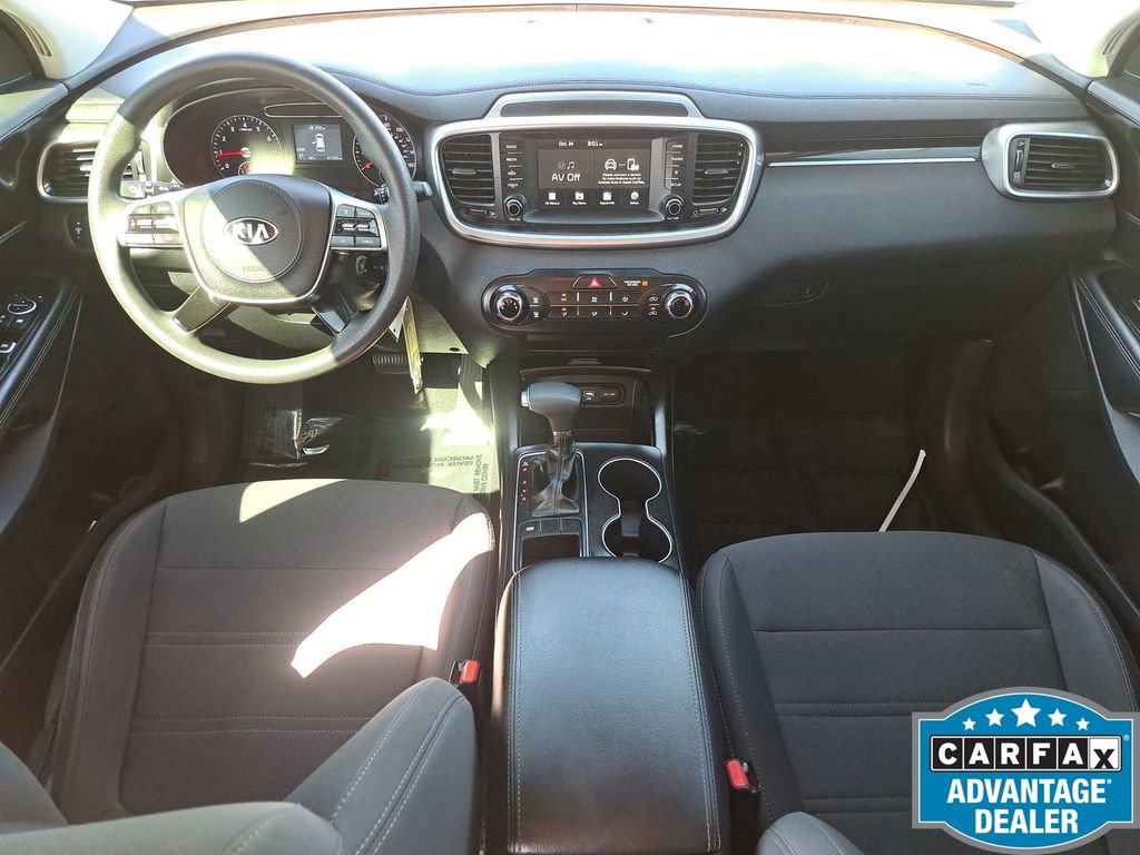 Used 2019 Kia Sorento LX image 17