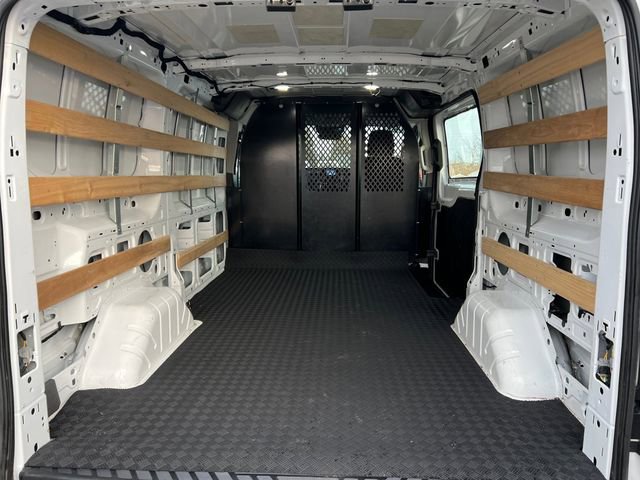 Used 2024 Ford Transit 250 Low Roof AWD w/ Exterior Upgrade Package image 16