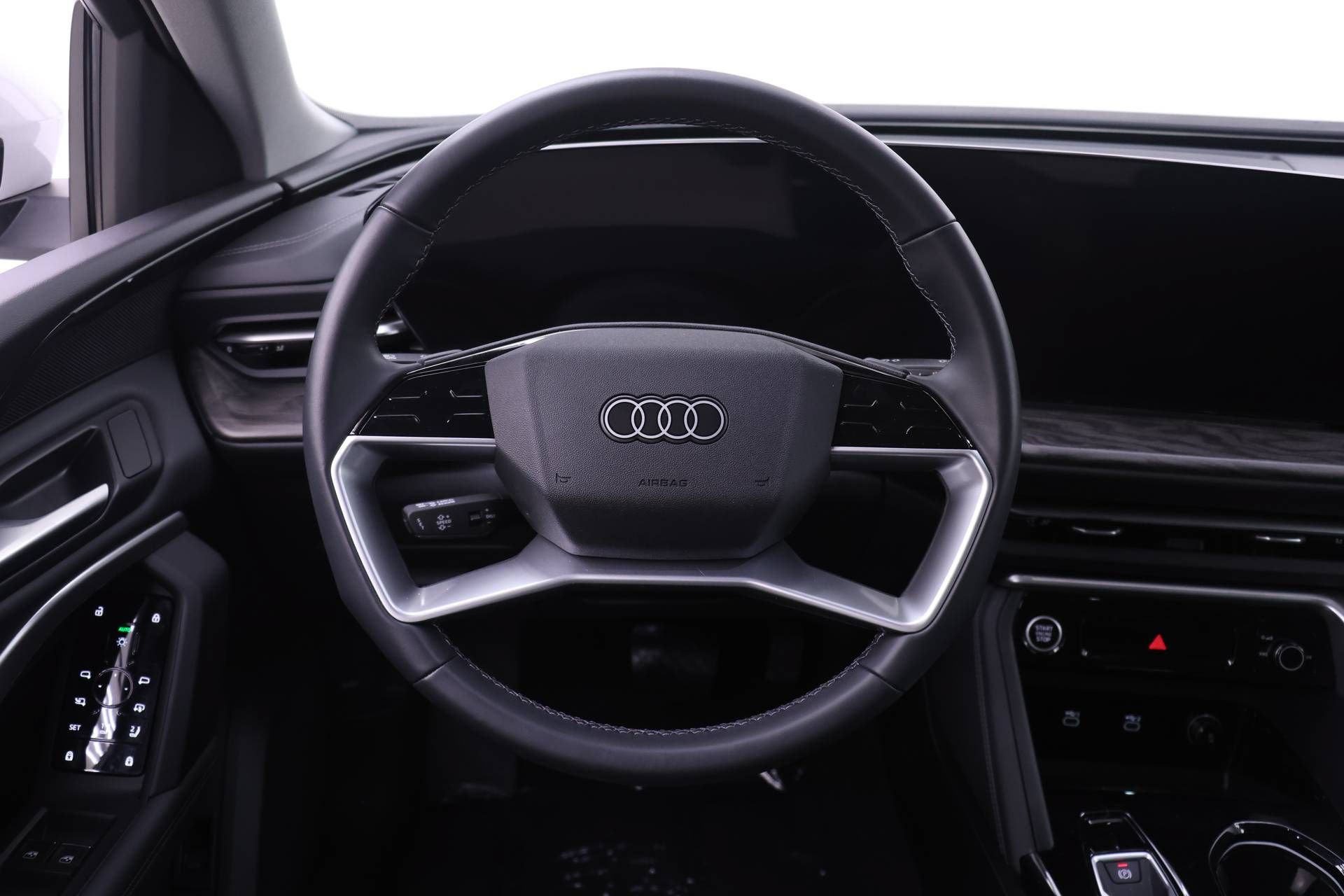 Certified 2025 Audi Q5 Premium w/ Convenience Package AWD/4WD image 17