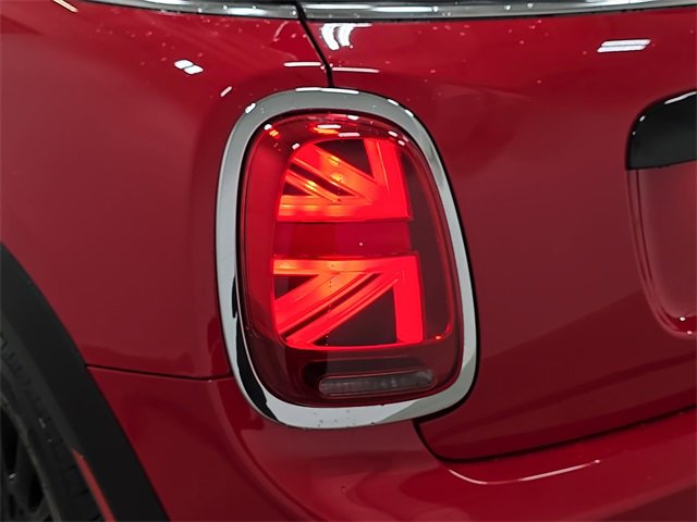 Used 2021 MINI Cooper 4-Door Hardtop w/ 6.5" Touchscreen Package image 33