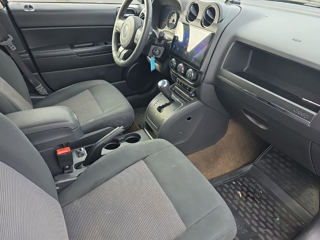 Used 2013 Jeep Compass Latitude w/ Sun/Sound Group image 14