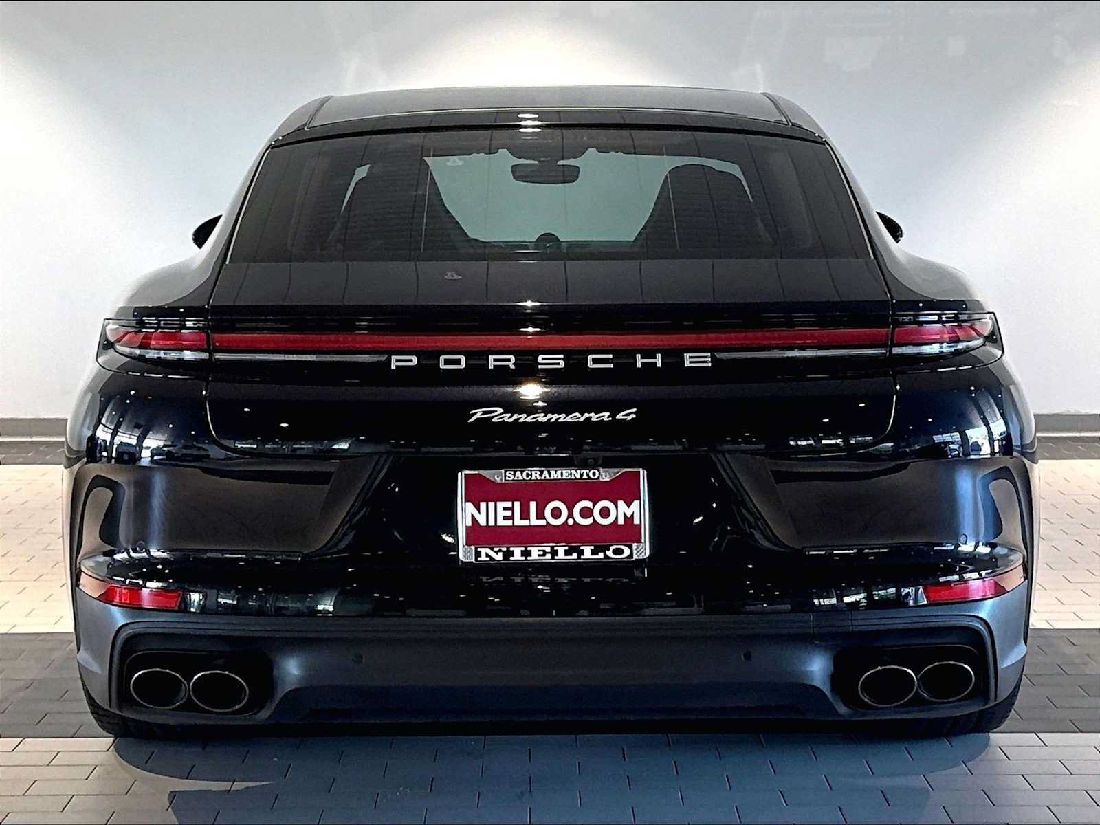 Used 2024 Porsche Panamera 4 w/ Premium Package AWD/4WD image 9