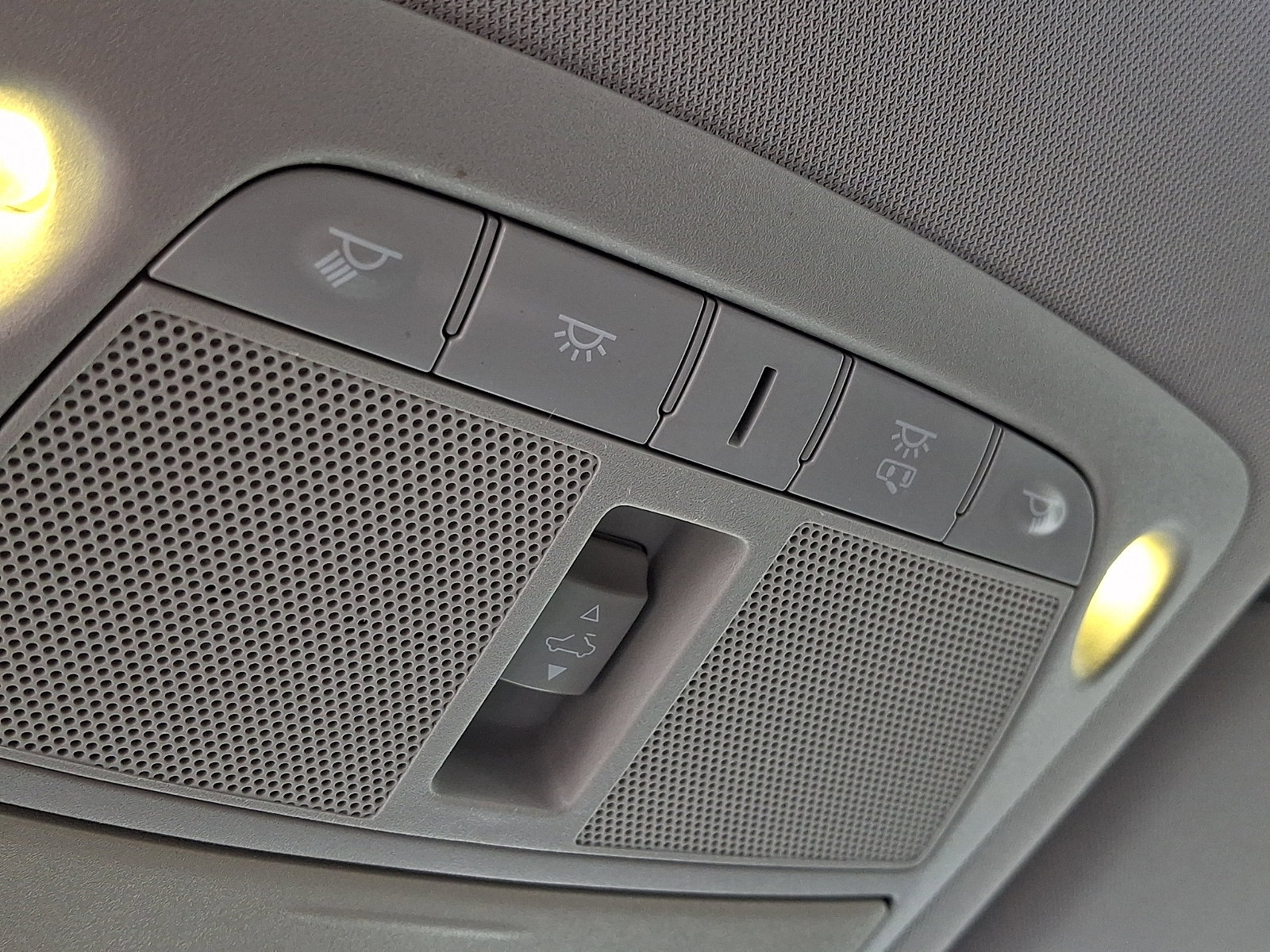 Used 2014 Nissan Altima 2.5 SV w/ Convenience Package image 24