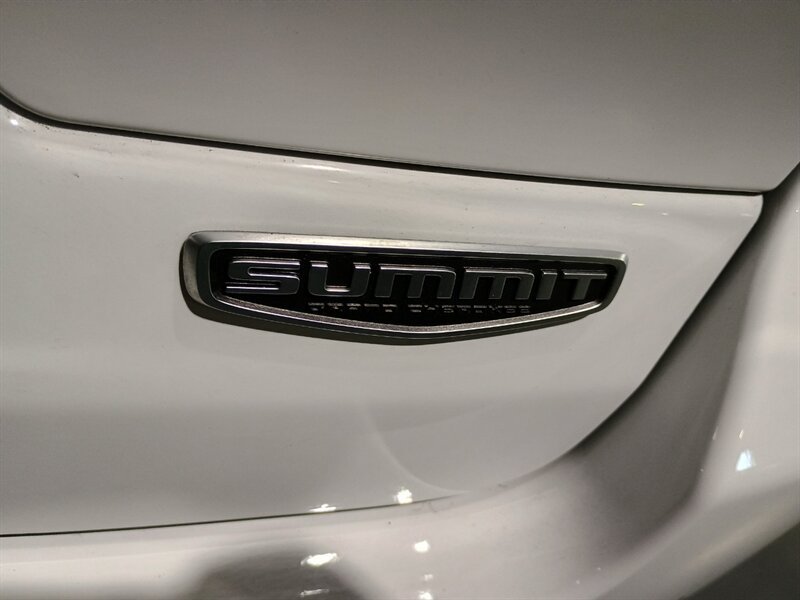 Used 2022 Jeep Grand Cherokee Summit 4xe AWD/4WD image 45
