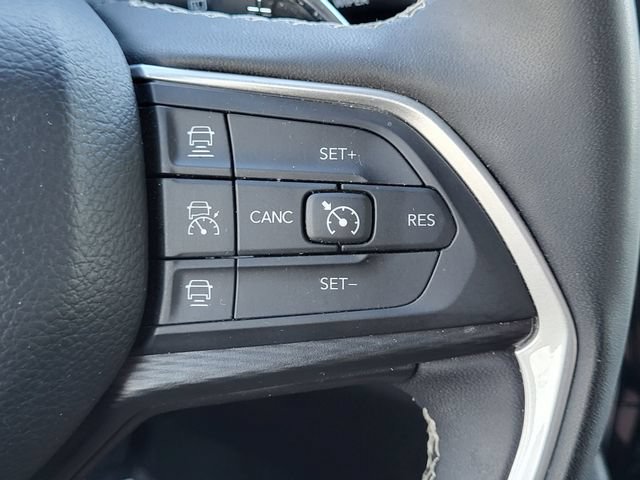 Certified 2024 Jeep Grand Cherokee Altitude AWD/4WD image 13