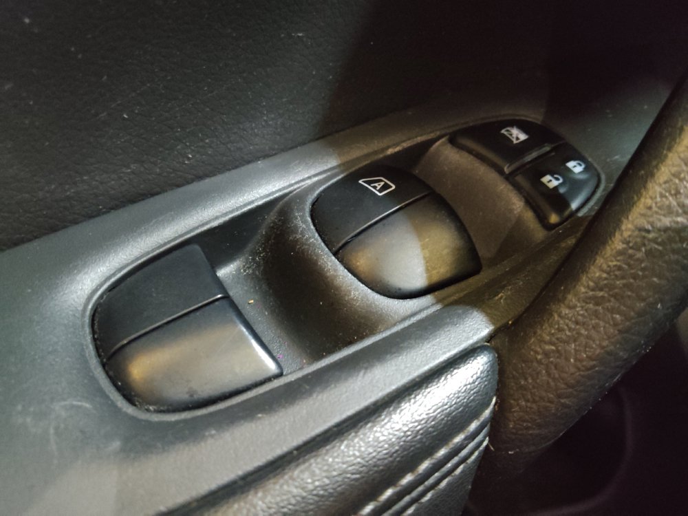 Used 2020 Nissan Rogue SV AWD/4WD image 27