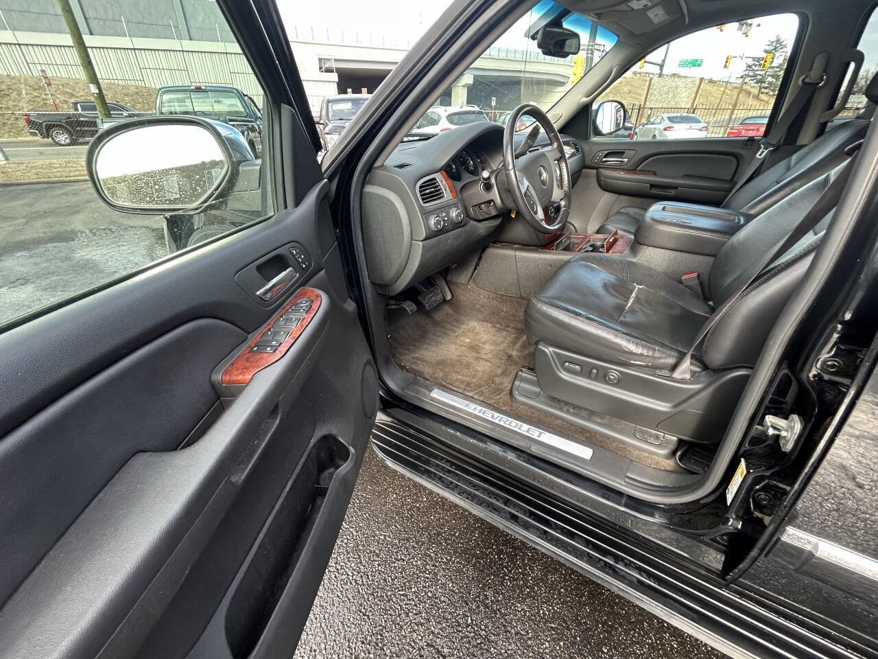 Used 2009 Chevrolet Avalanche LTZ image 13