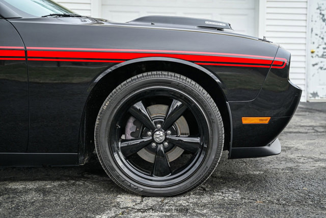 Used 2010 Dodge Challenger R/T w/ Mopar 10 Pkg RWD image 82