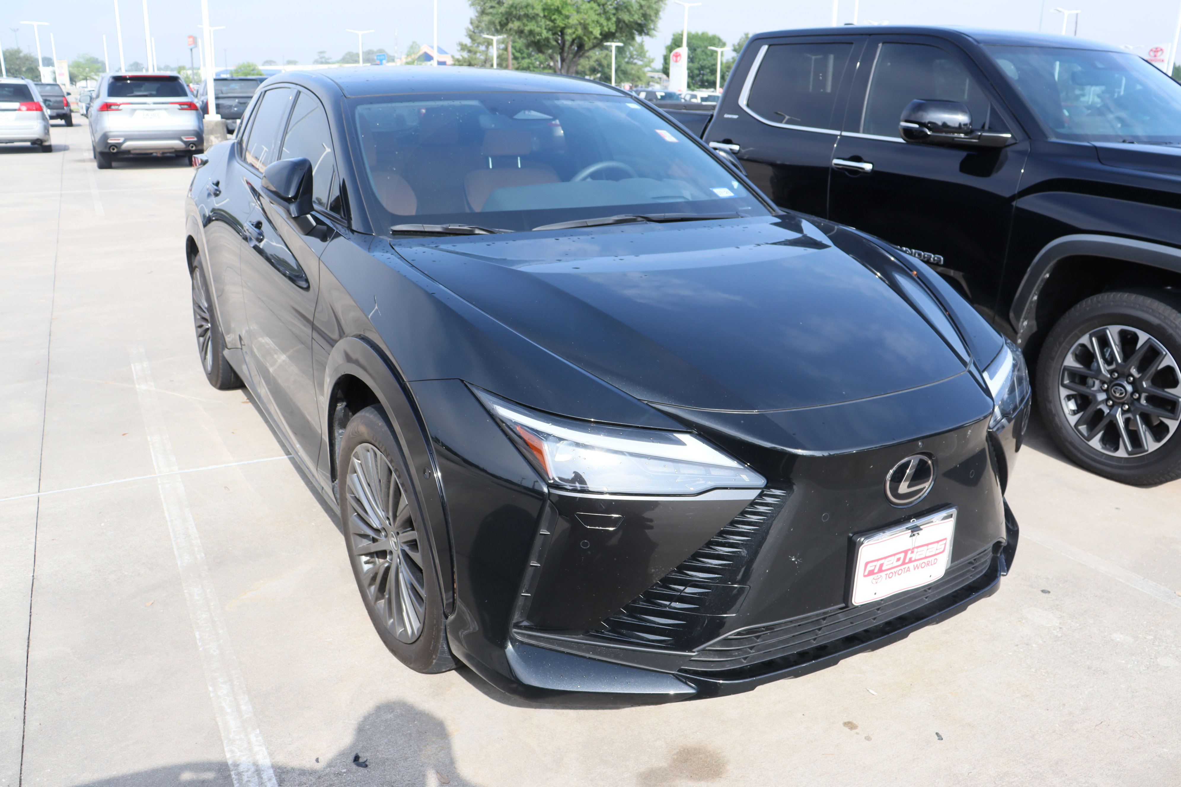 Used 2024 Lexus RZ 450e Premium w/ Accessory Package (P5) AWD/4WD image 2