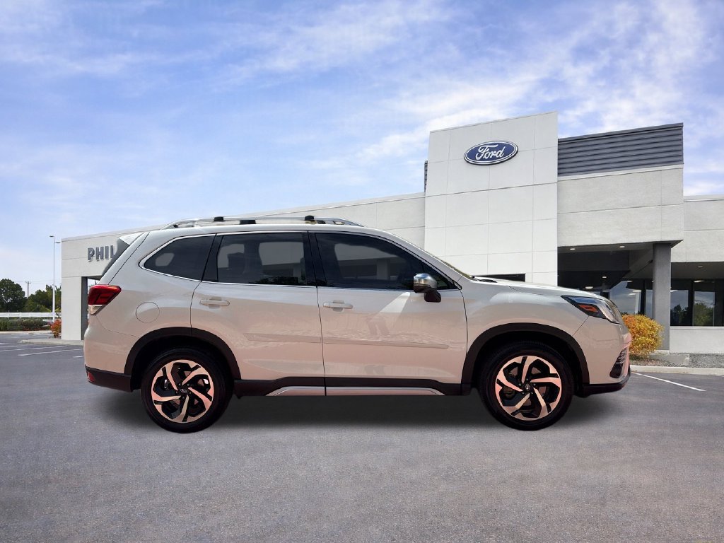 Used 2023 Subaru Forester Touring AWD/4WD image 9