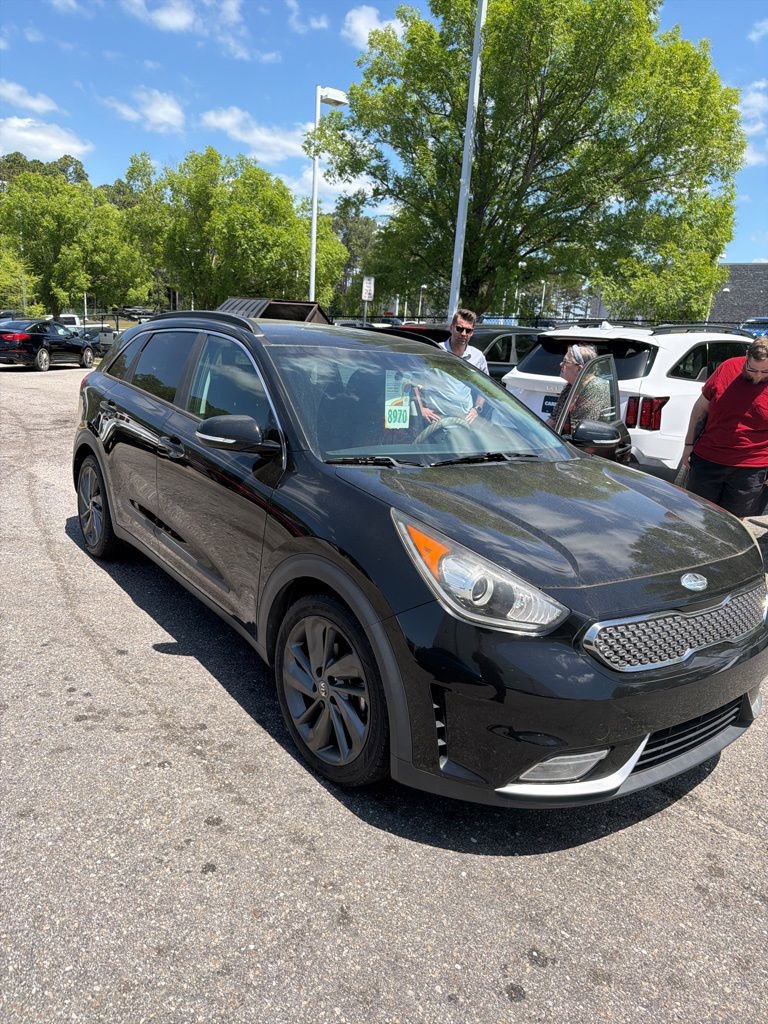 Used 2017 Kia Niro EX image 5