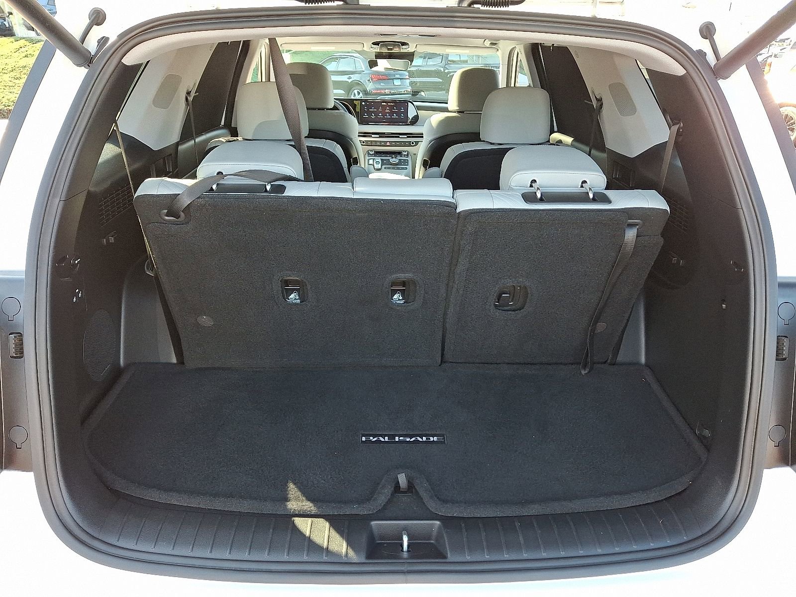 Used 2023 Hyundai Palisade SEL w/ Premium Package image 27