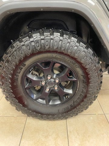 Used 2019 Jeep Wrangler Unlimited Sahara w/ Quick Order Package 24M Moab image 37