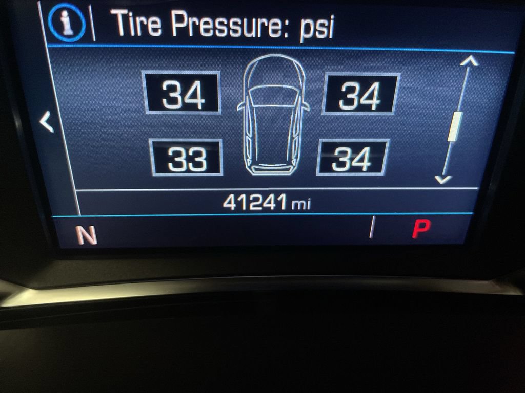 Used 2024 GMC Terrain SLE w/ Driver Convenience Package FWD image 6