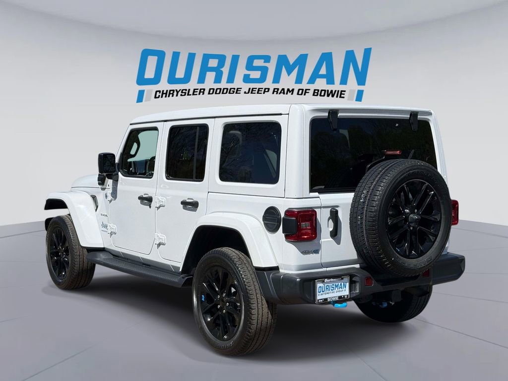 Used 2023 Jeep Wrangler Unlimited Sahara w/ Cold Weather Group image 4