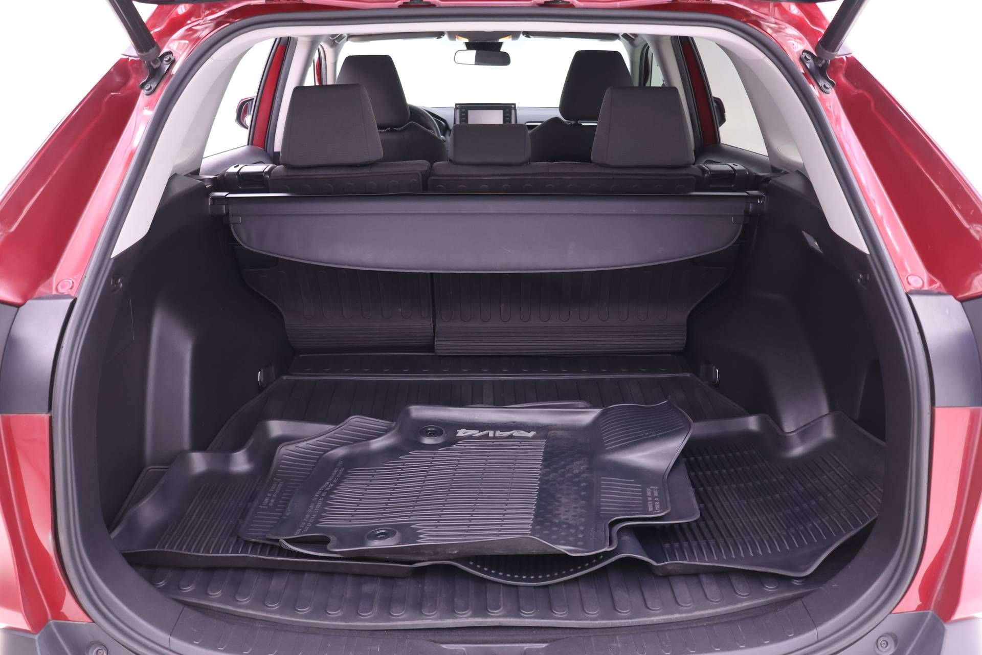 Used 2019 Toyota RAV4 XLE w/ Convenience Package AWD/4WD image 14