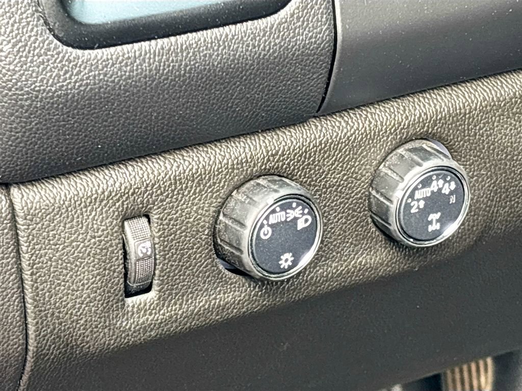 Used 2021 Chevrolet Colorado LT w/ Safety Package image 10