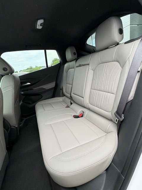 New 2026 Buick Envista Avenir FWD image 16