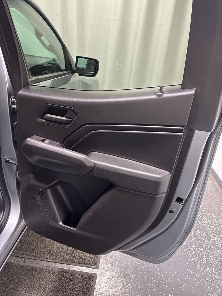 Used 2024 Chevrolet Colorado W/T image 25