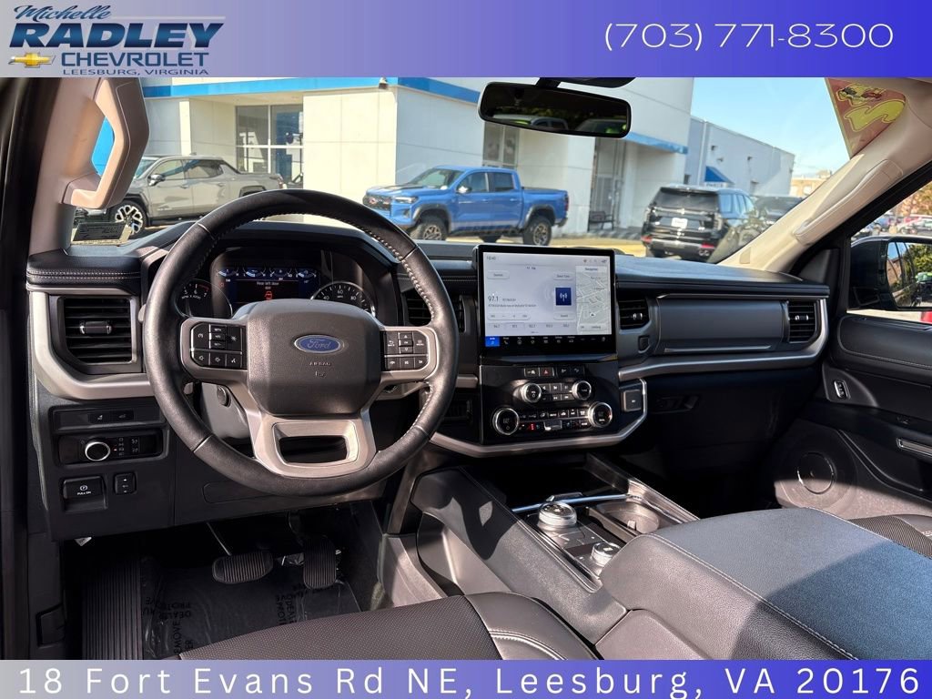 Used 2024 Ford Expedition Max XLT image 14
