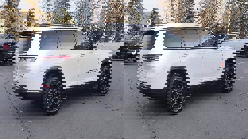 New 2025 Jeep Grand Cherokee L Limited w/ Luxury Tech Group II image 9