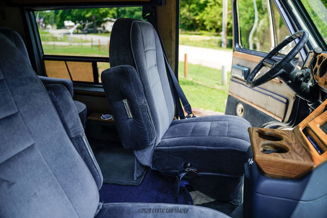 Used 1988 Chevrolet G20 RWD image 32