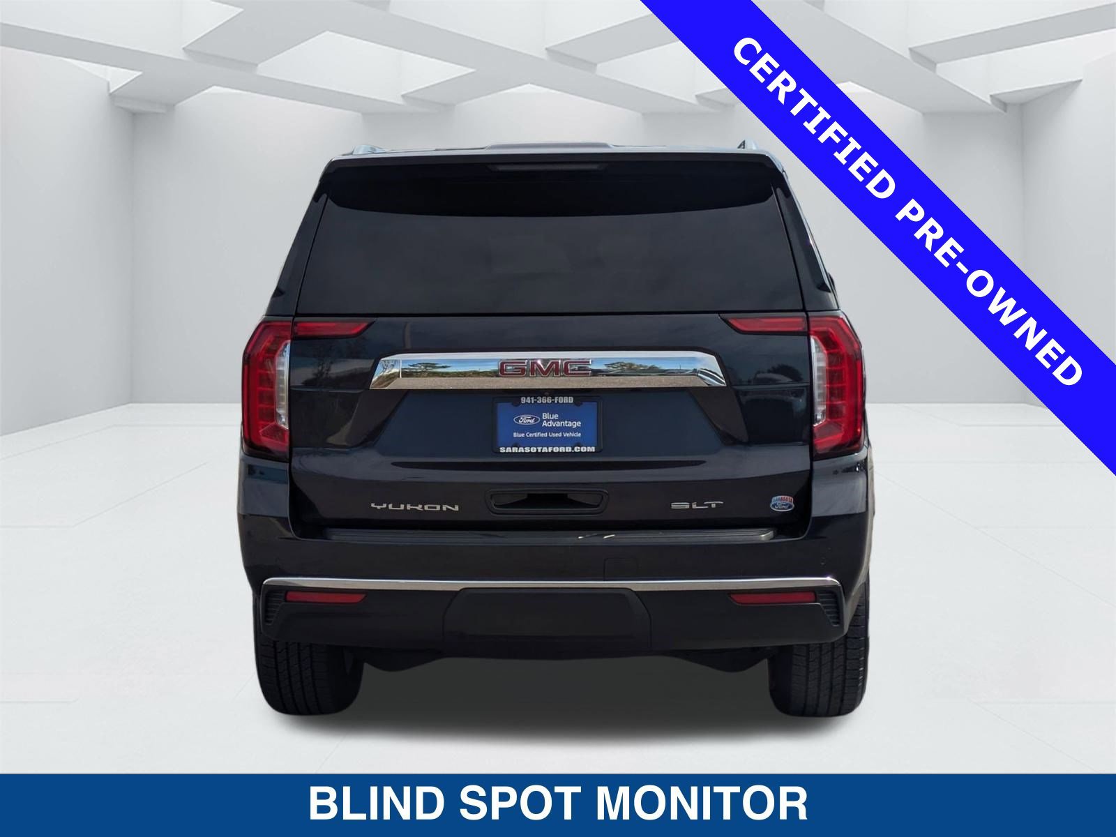 Used 2023 GMC Yukon SLT w/ SLT Luxury Package image 5