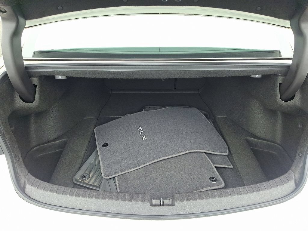 Certified 2018 Acura TLX FWD image 31