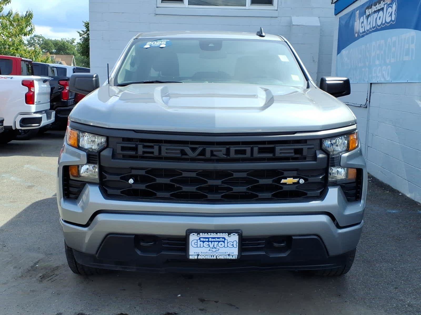 Certified 2025 Chevrolet Silverado 1500 Custom AWD/4WD image 2
