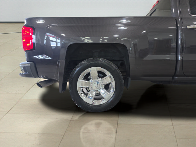 Used 2015 Chevrolet Silverado 1500 LTZ w/ LTZ Plus Package AWD/4WD image 28