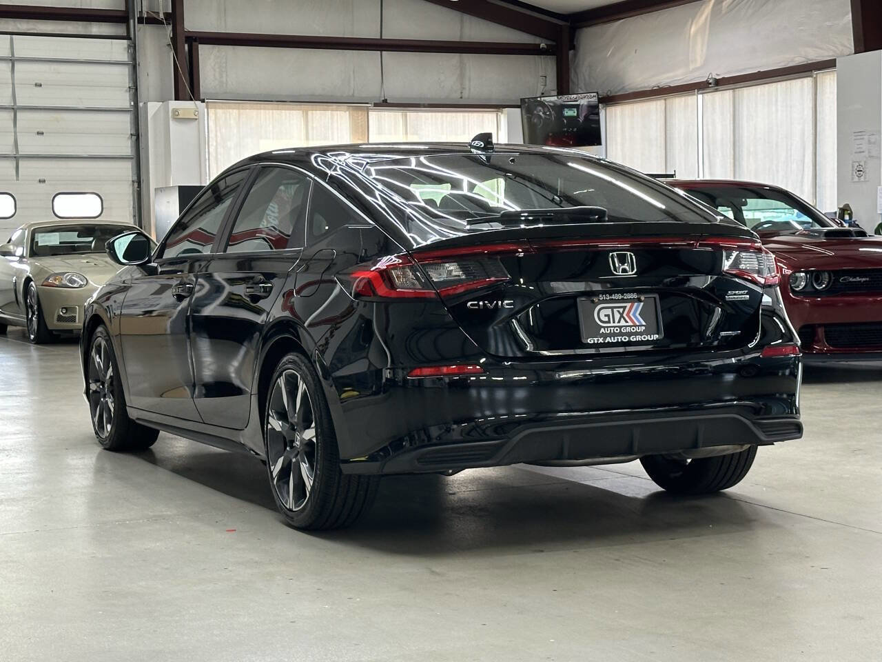 Used 2025 Honda Civic Sport Touring image 4