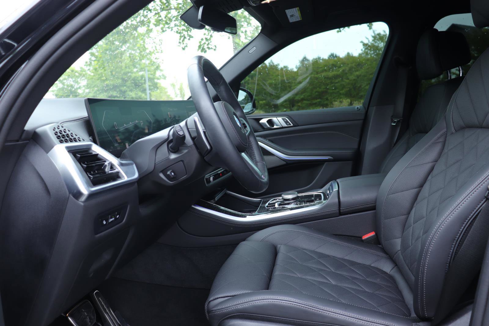 Used 2025 BMW X5 sDrive40i w/ M Sport Package RWD image 11