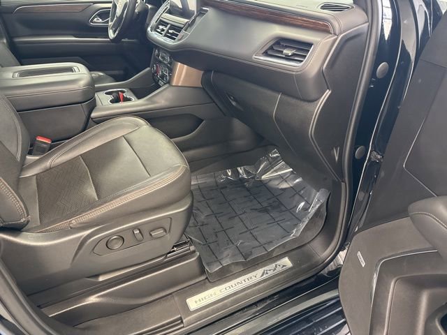 Used 2023 Chevrolet Suburban High Country image 29