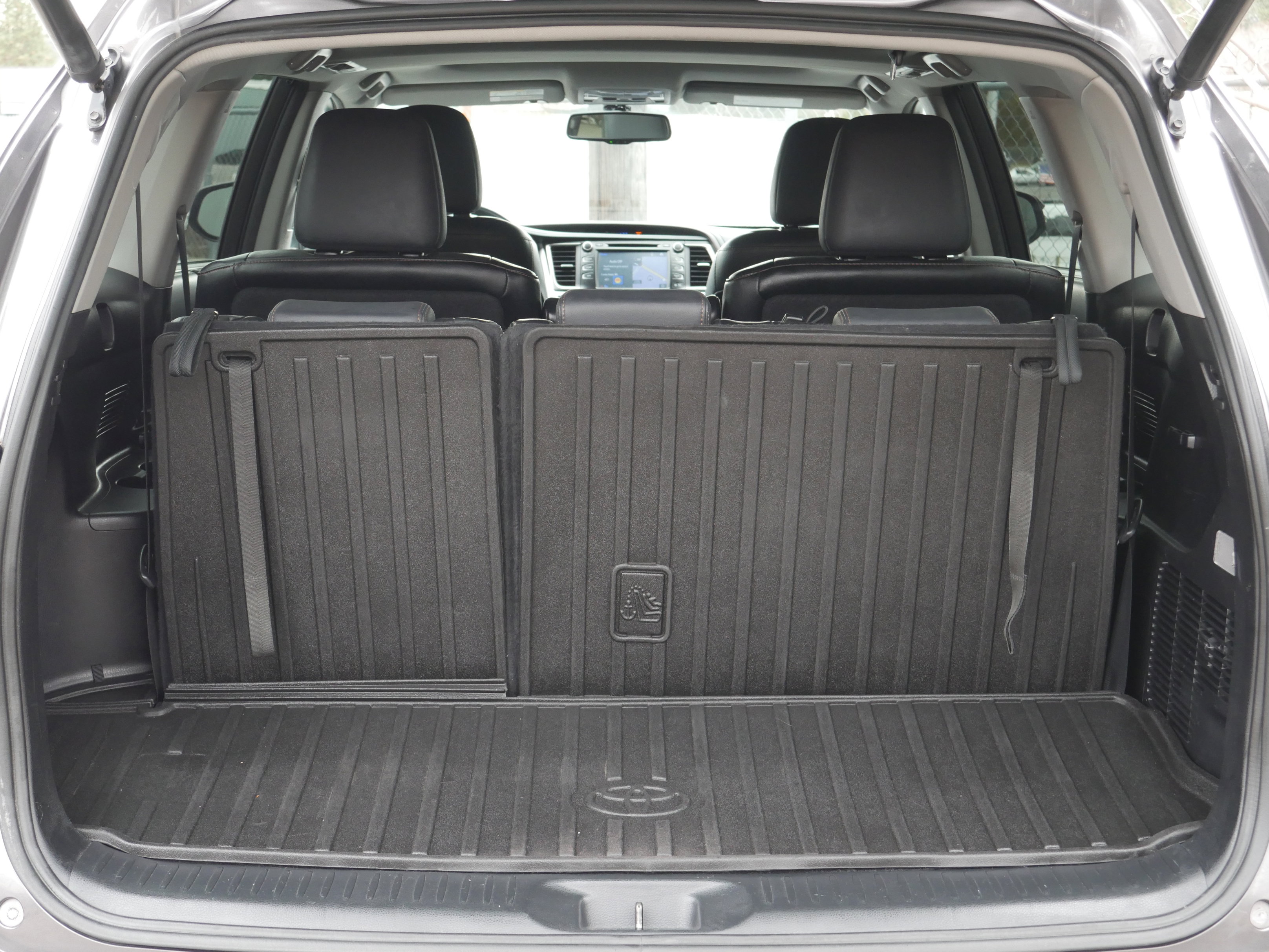 Used 2016 Toyota Highlander XLE image 26