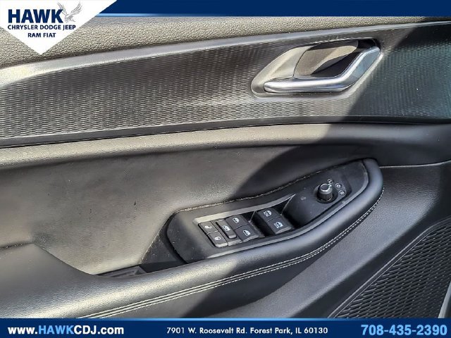 Certified 2025 Jeep Grand Cherokee Laredo AWD/4WD image 13