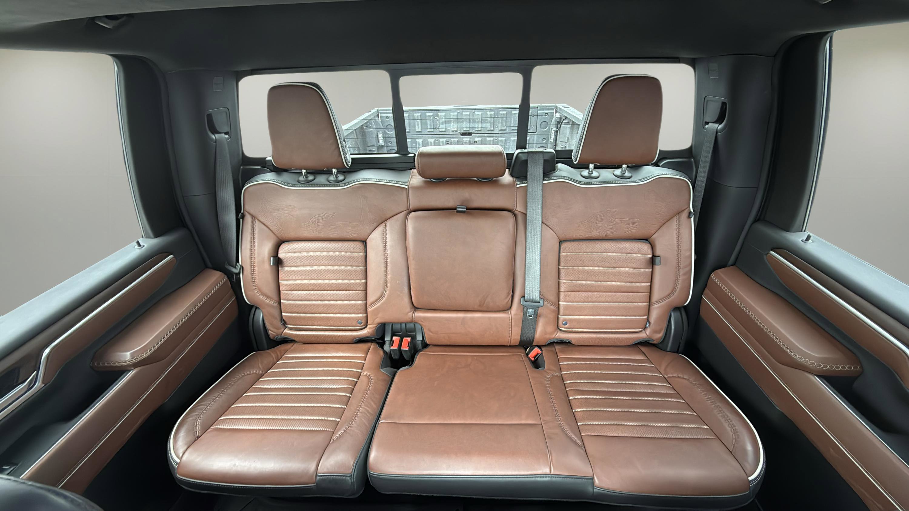 Used 2025 GMC Sierra 2500 Denali Ultimate image 13