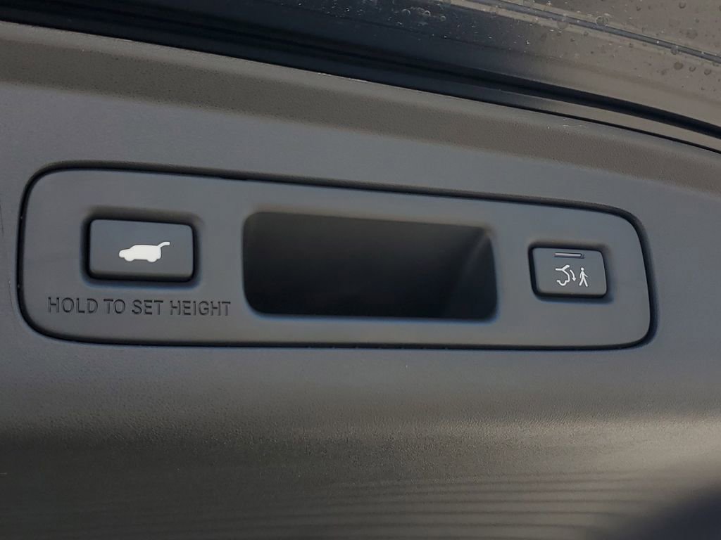 Certified 2025 Acura ADX A-Spec image 11