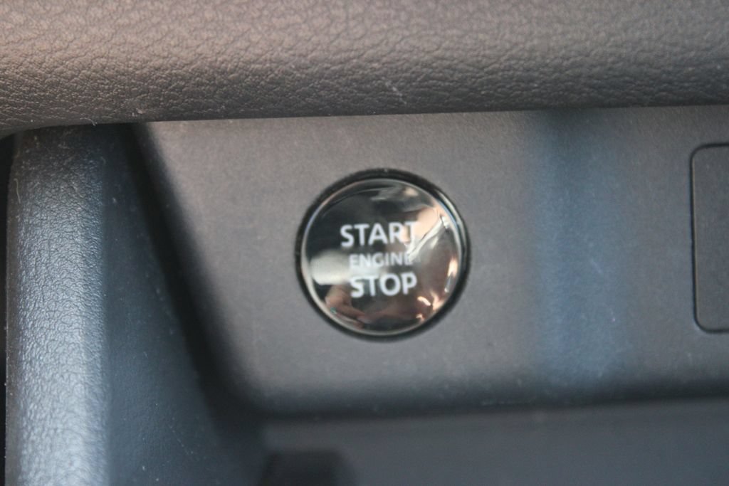 Used 2024 Nissan Rogue SV AWD/4WD image 41