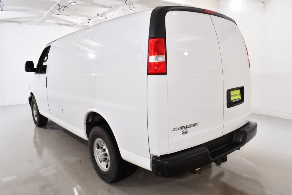 Used 2018 Chevrolet Express 2500 w/ Driver Convenience Package RWD image 15