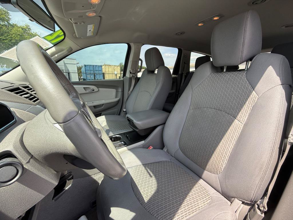 Used 2012 Chevrolet Traverse LT FWD image 15