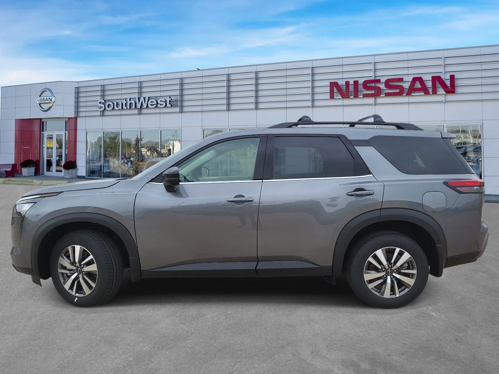 New 2026 Nissan Pathfinder SL w/ Cargo Package FWD image 9