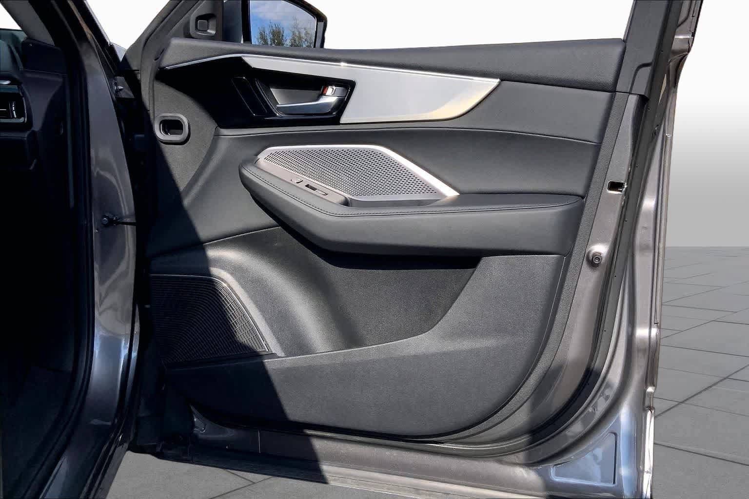 Used 2026 Acura MDX FWD image 40