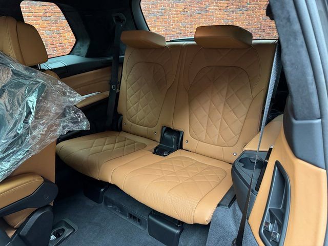 Used 2026 BMW X7 xDrive40i AWD/4WD image 5