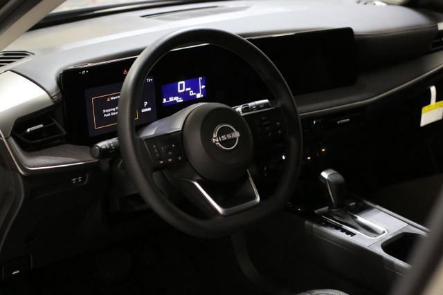 New 2026 Nissan Kicks SV image 7