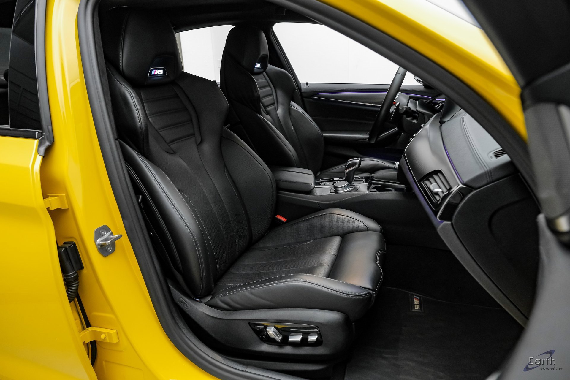 Used 2020 BMW M5 w/ Executive Package image 63