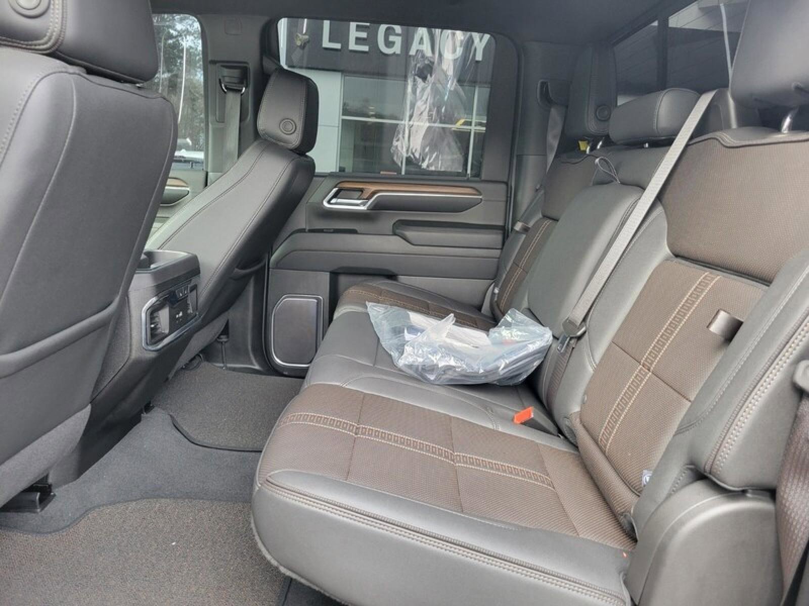 Used 2024 Chevrolet Silverado 2500 High Country image 24