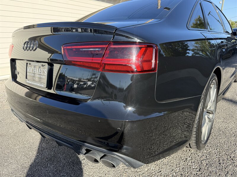 Used 2017 Audi S6 Premium Plus w/ S6 Sport Package AWD/4WD image 8