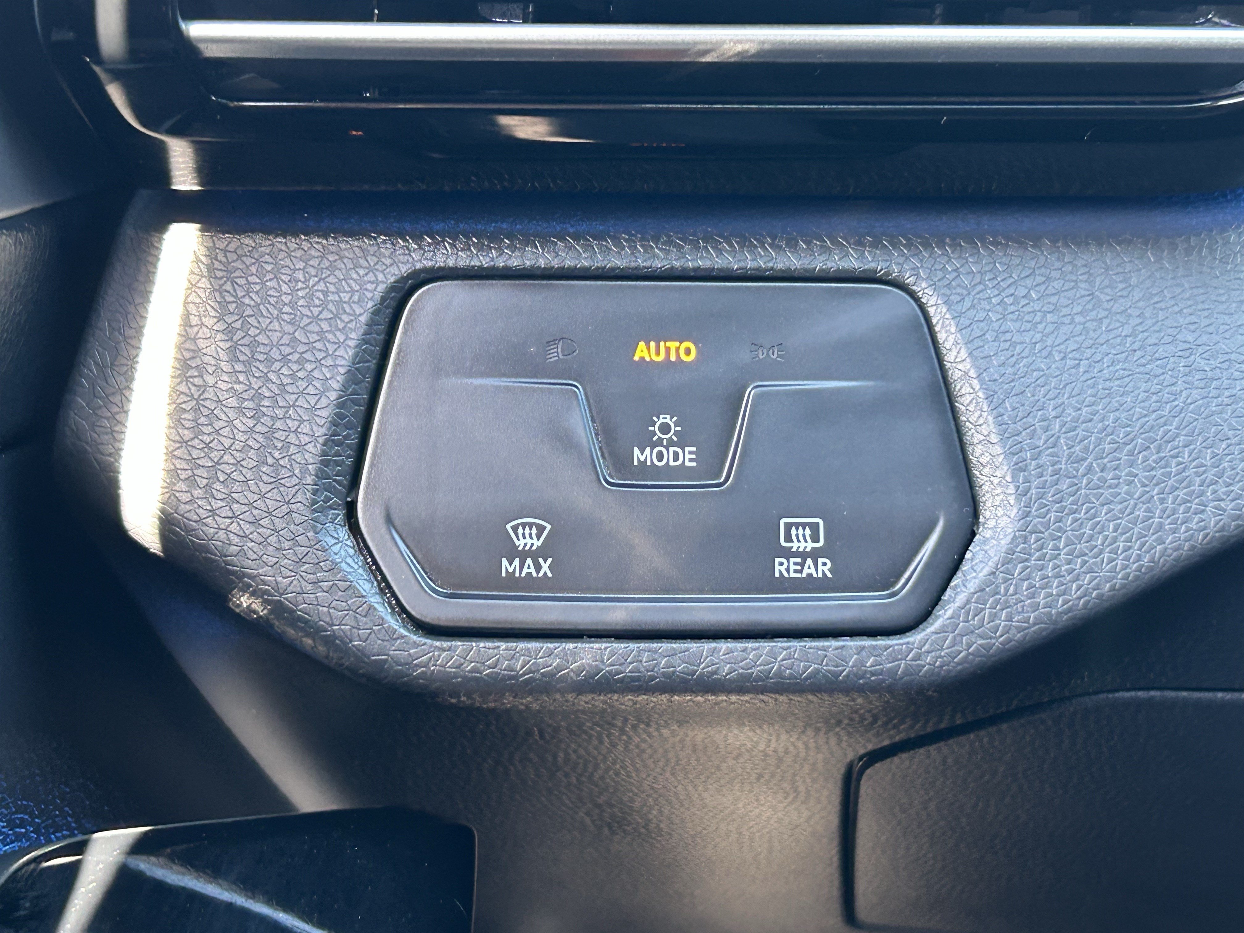 Used 2023 Volkswagen ID.4 Pro RWD image 26