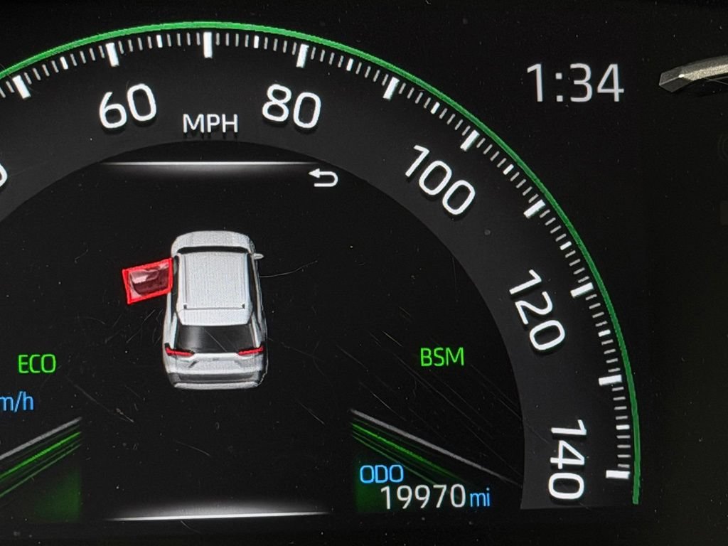 Used 2024 Toyota RAV4 XLE w/ Convenience Package FWD image 32