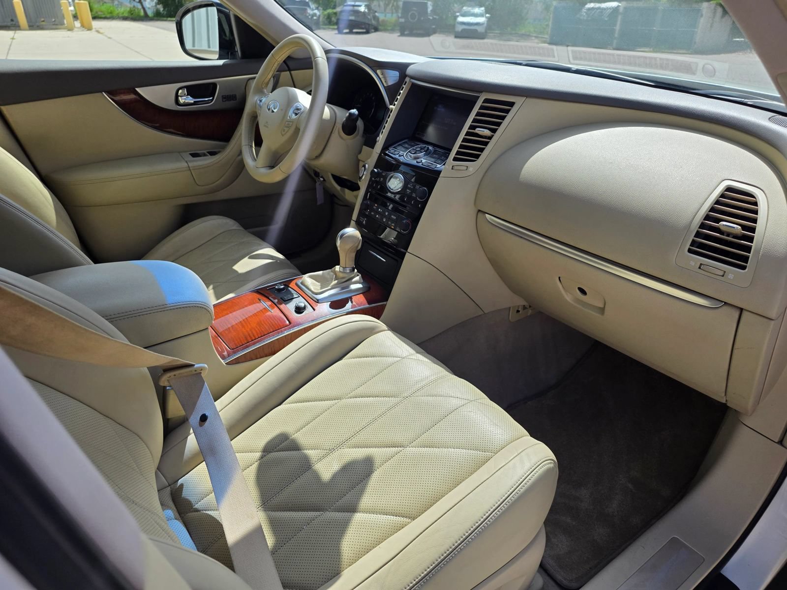 Used 2012 INFINITI FX35 2WD w/ Premium Pkg image 21
